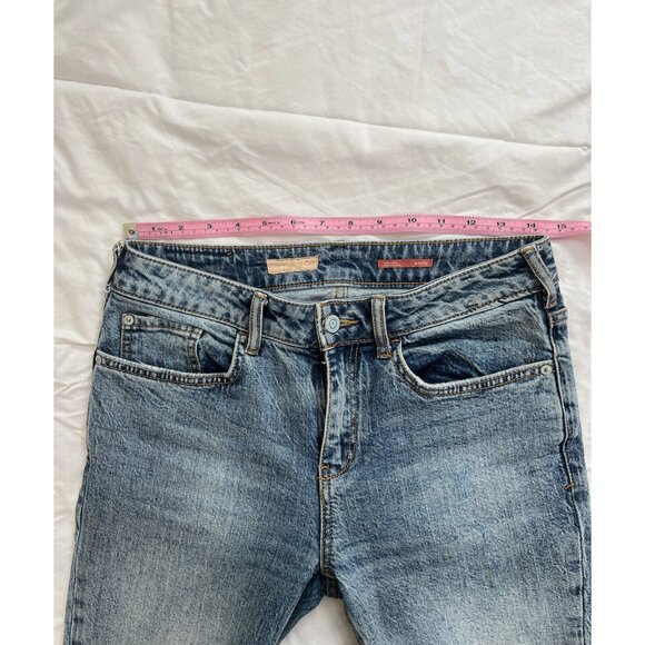 Anthropologie Pilcro Yaya Kick Flare Medium Vintage Wash Jeans sz 28P - Picture 13 of 14